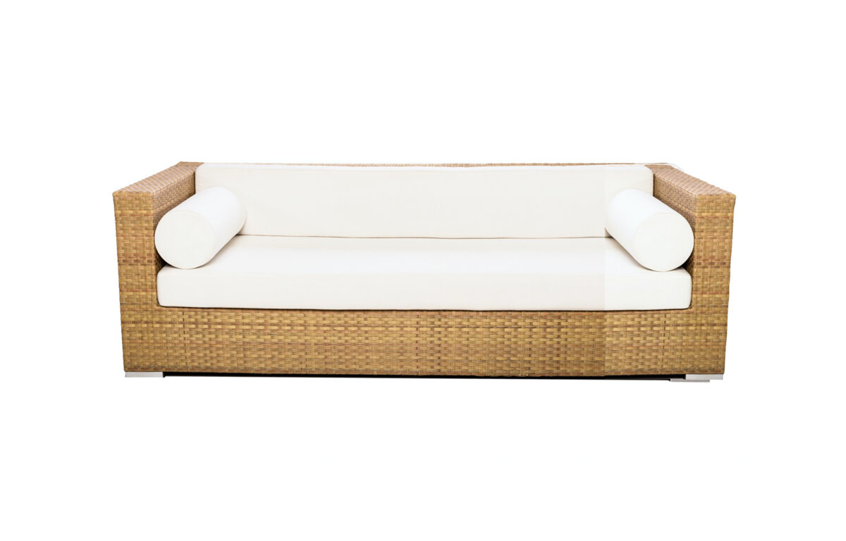 LOUNGES_CLASSIC-RATTAN-WITH-ARMS_JUN20
